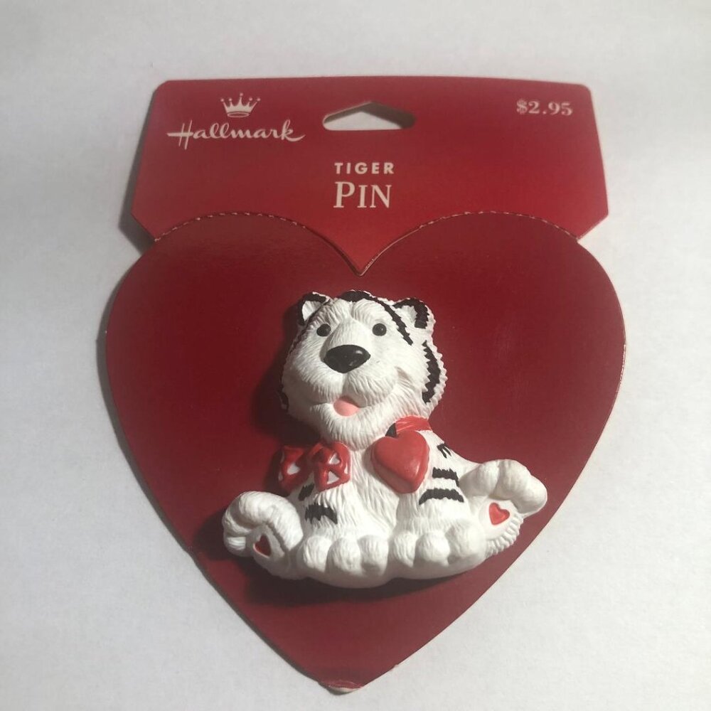 Hallmark Valentin's Lapel Pin Brooch White & Black Tiger Heart & Bow New Vintage